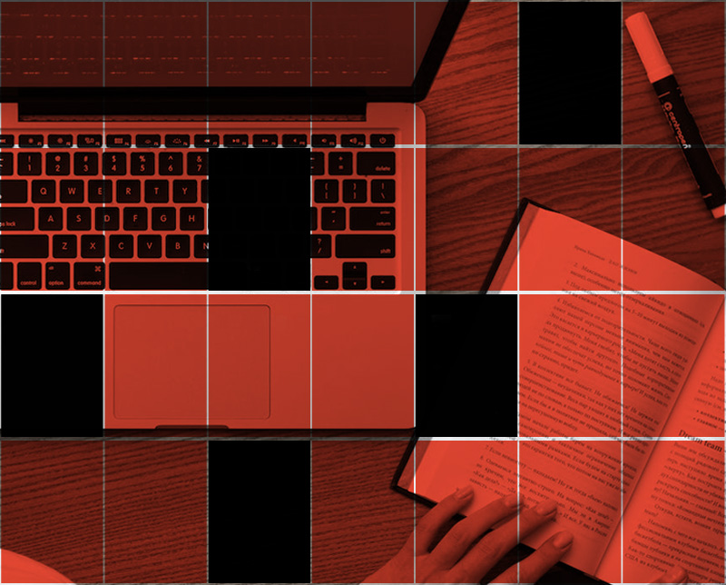 Computadora con cuaderno