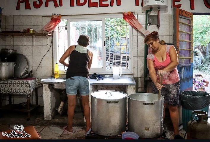 Cocineras populares le hacen frente a la emergencia alimentaria en Argentina La garganta poderosa
