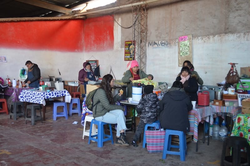 Desayunando en el mercado