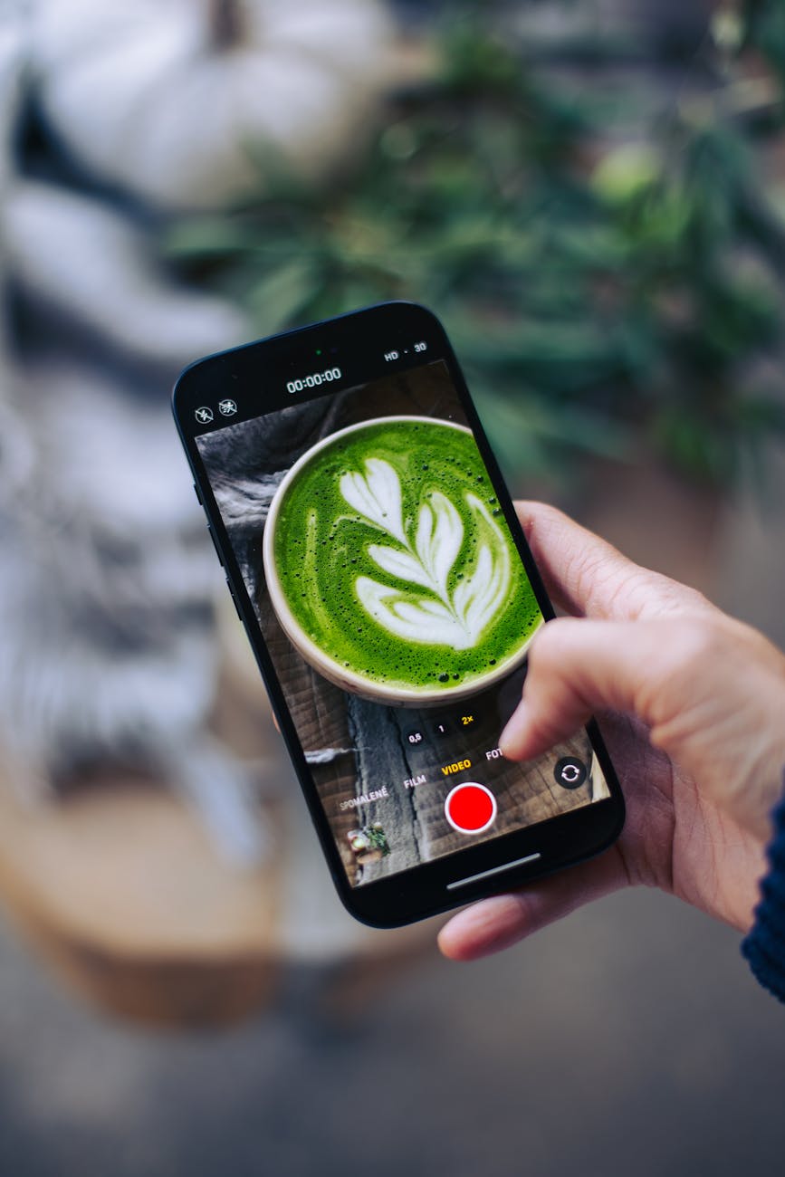 capturing matcha latte art with smartphone