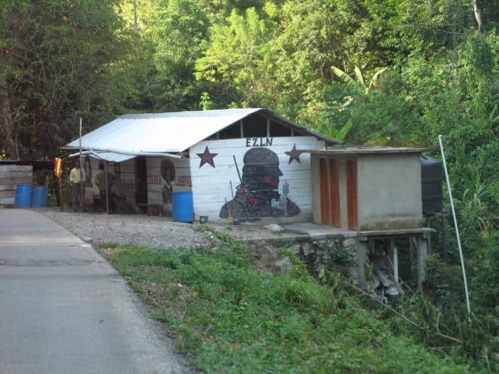 Zapatistas palenque